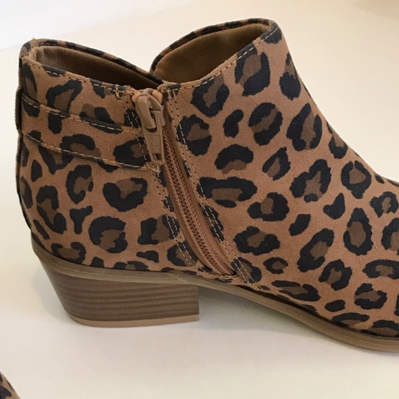 OLD NAVY Leopard Ankle Boots Low Block Heel Booties NWOT Women’s Size 6 - Picture 4 of 16
